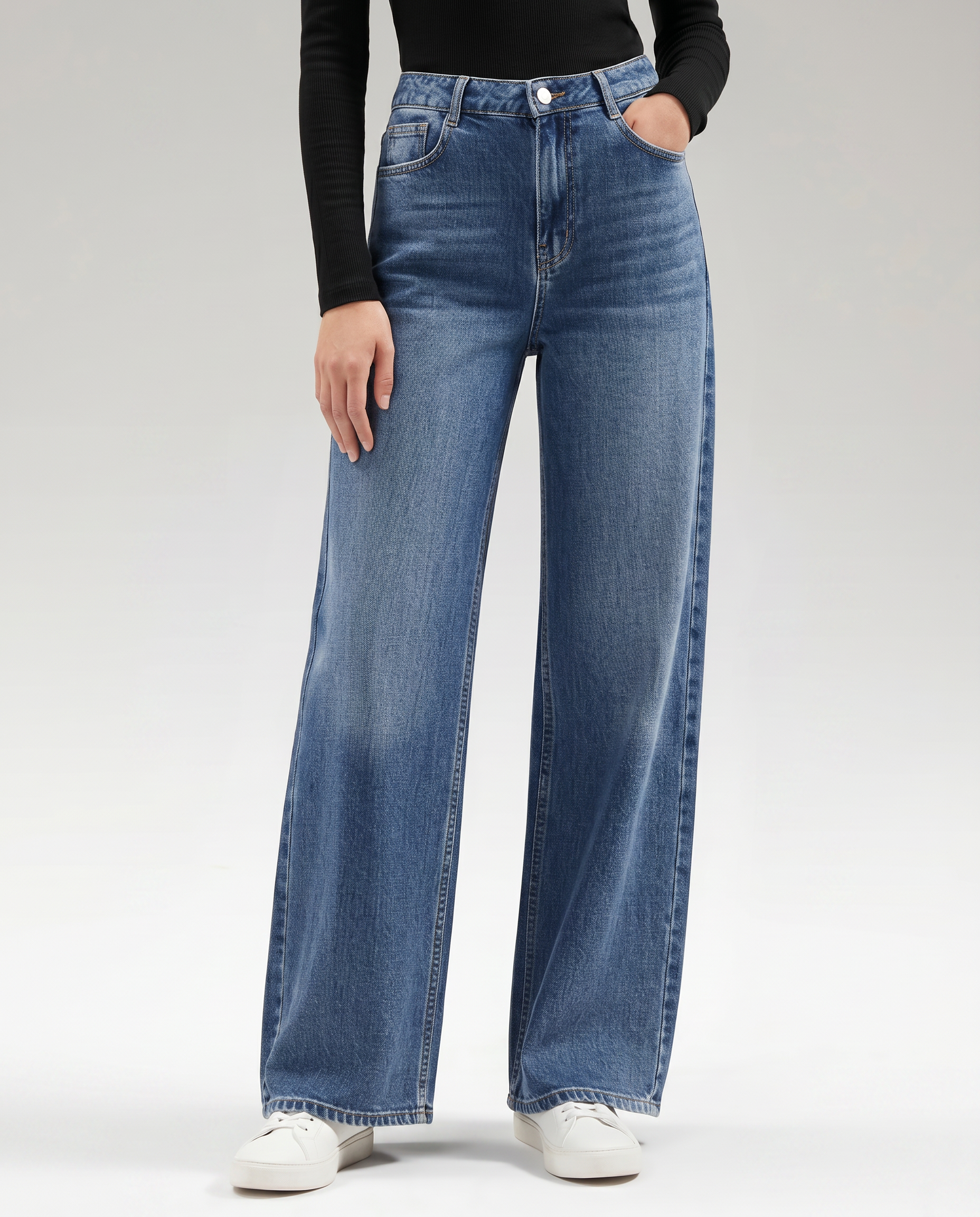 Classic Denim Wide-Leg Jeans With Belt Loops